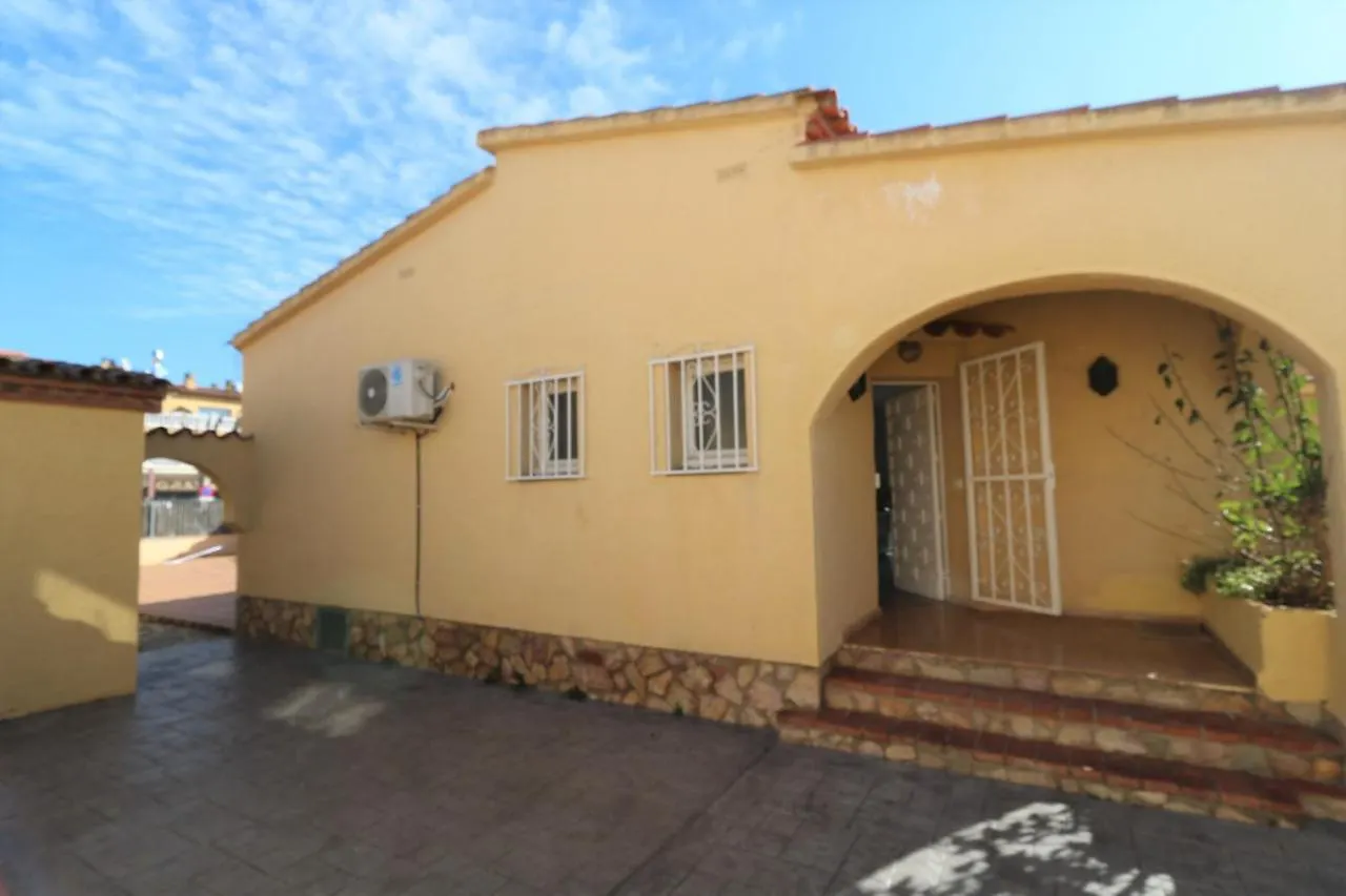 Montseny 3 Villa Empuriabrava 0*,  Spain